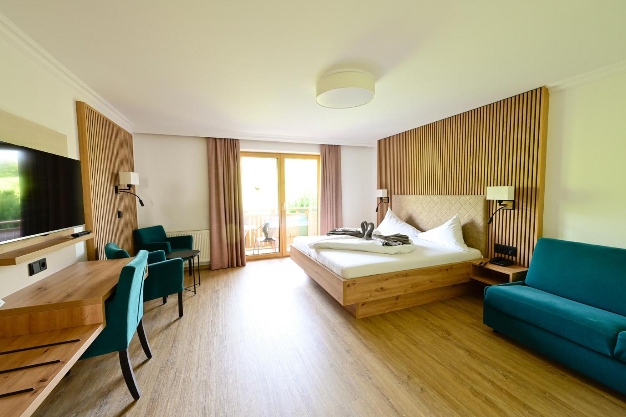 Ferienhotel Hofer Superior Strass im Attergau المظهر الخارجي الصورة
