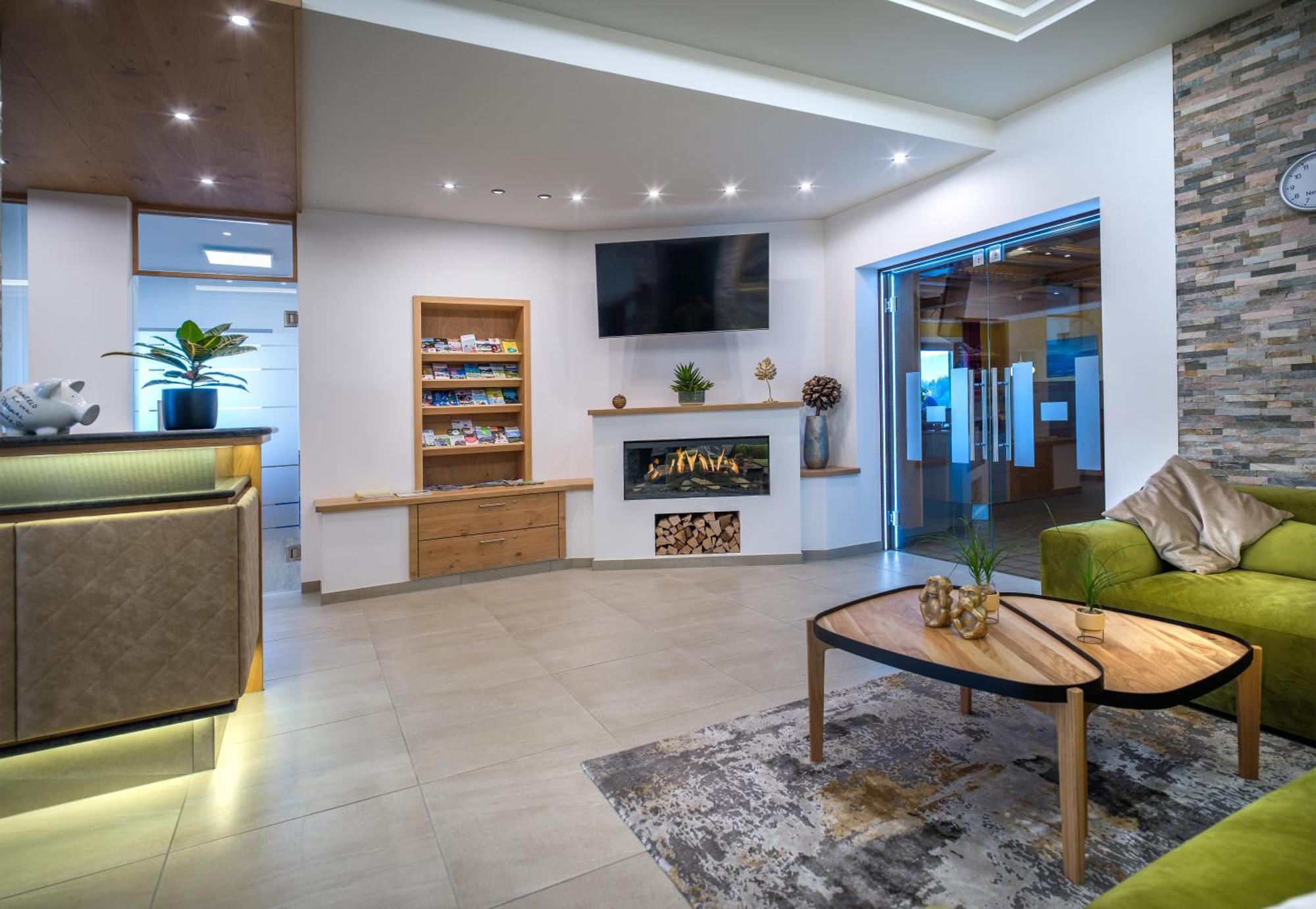 Ferienhotel Hofer Superior Strass im Attergau المظهر الخارجي الصورة