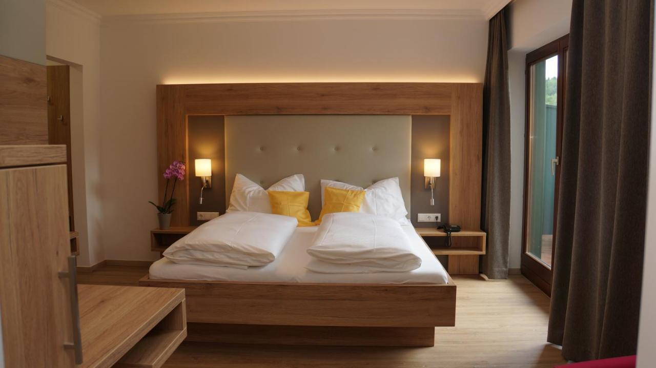 Ferienhotel Hofer Superior Strass im Attergau المظهر الخارجي الصورة